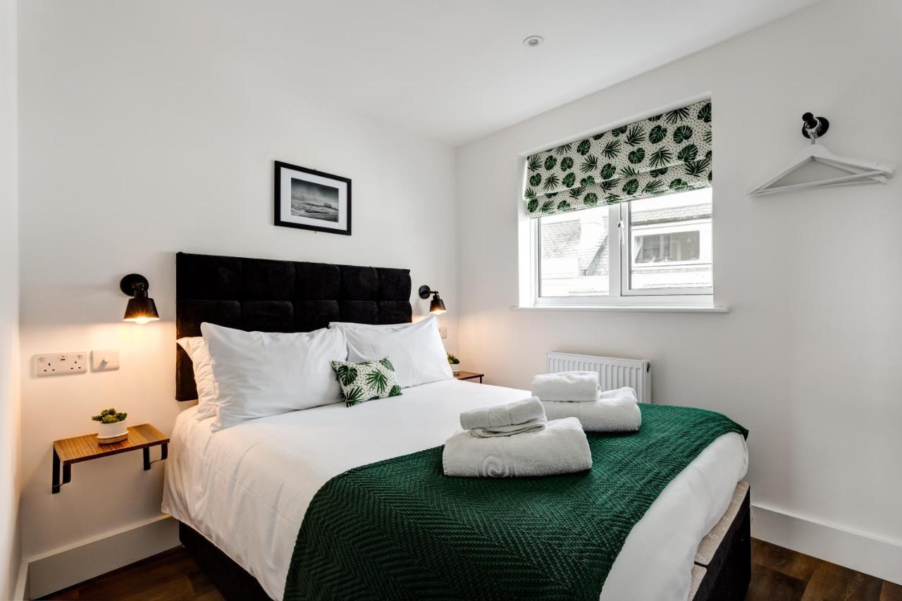Laines - Laines Location Hove